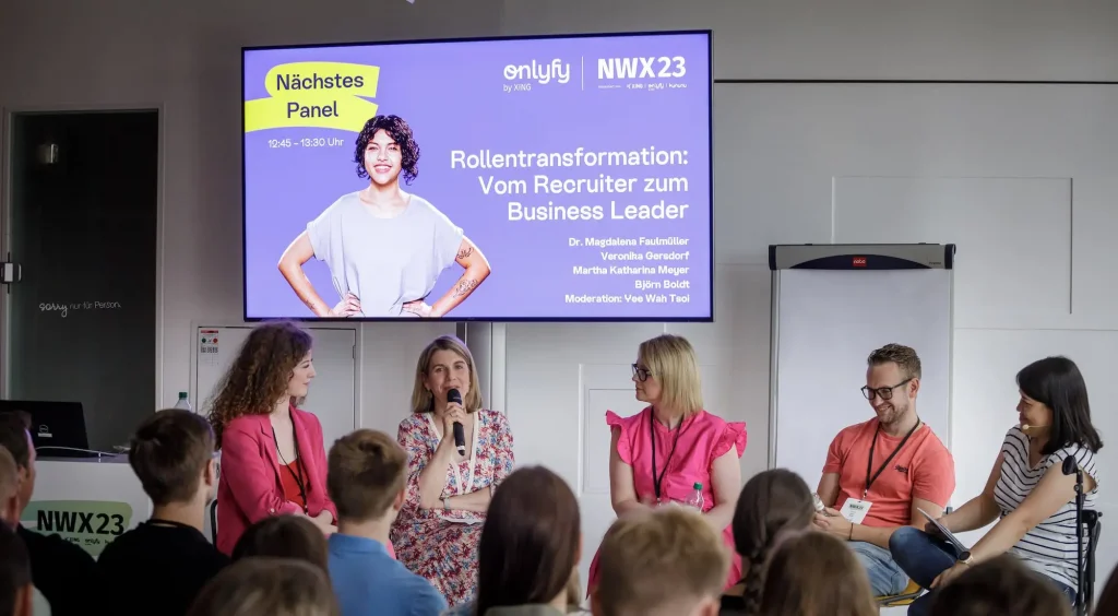 Panel zum Thema Rollentransformation auf der New Work Experience